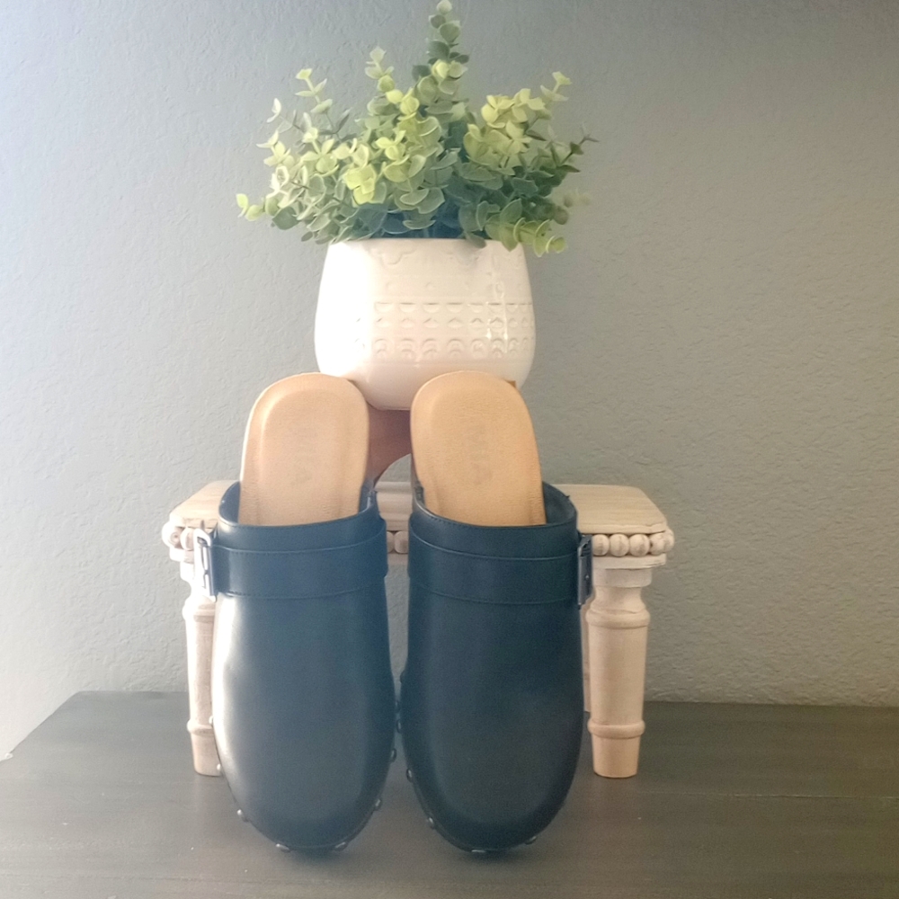 Mia Clogs